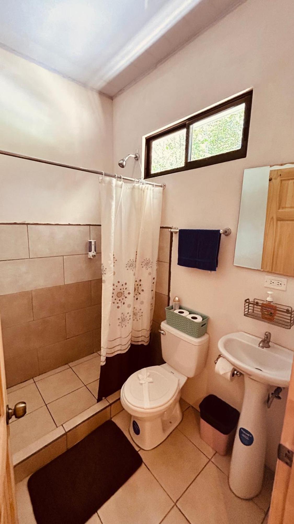 Casa Encantada Offers You Two-Bedroom House, 1 Tiny Apartment & 3 Double Rooms Мануел Антонио Екстериор снимка